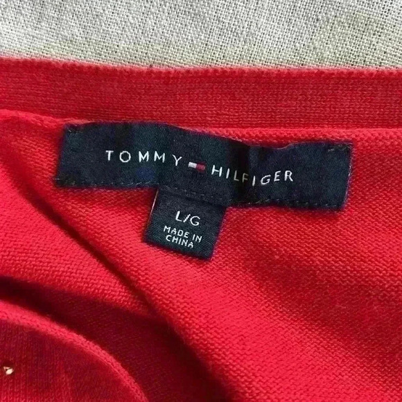Tommy Hilfiger Red v neck sweater Large lightweight long sleeve decorative gold - Picture 8 of 10